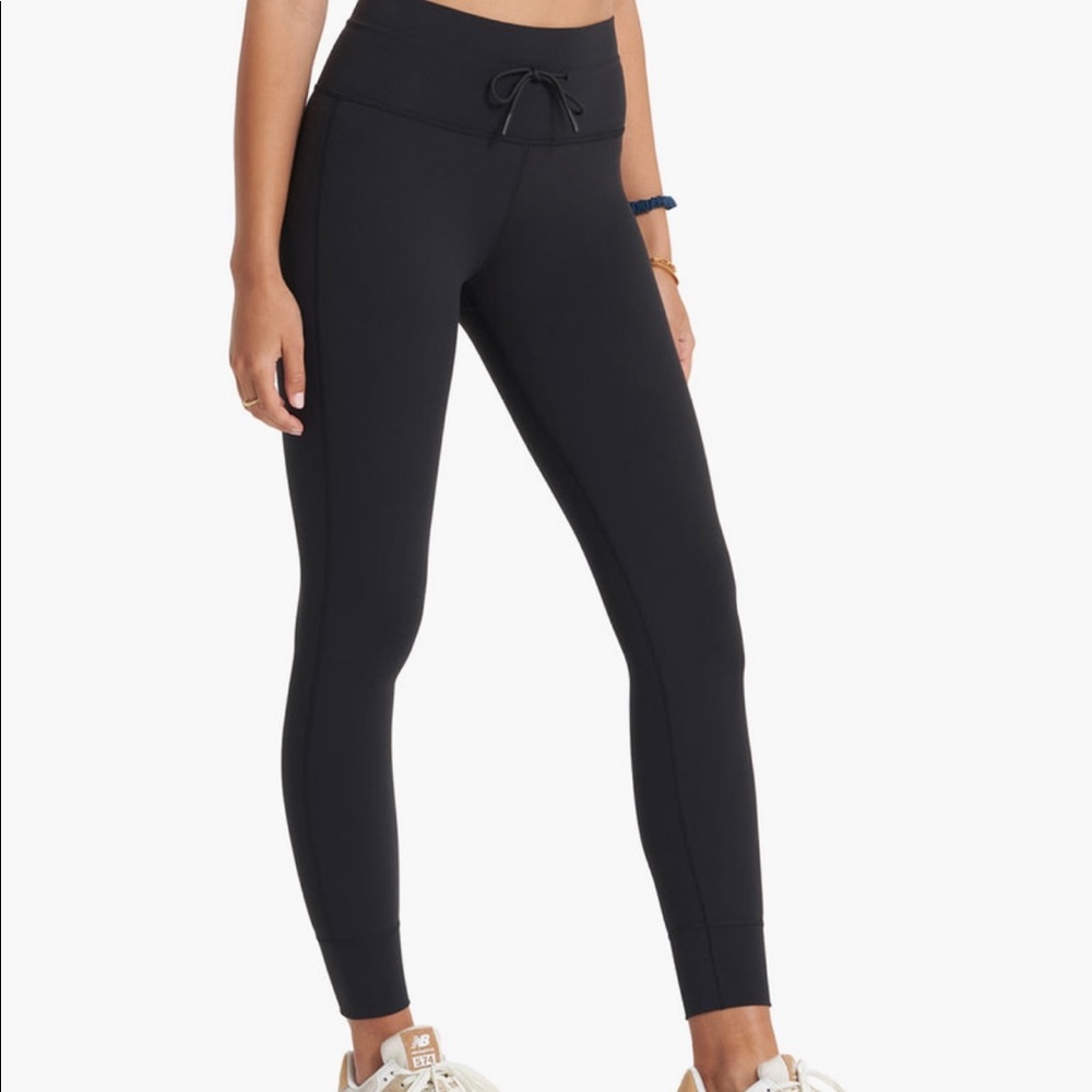 NWT VUORI daily legging M